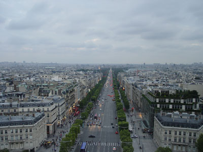 Les champs �lys�es vus du haut de l'arc du Triomphe