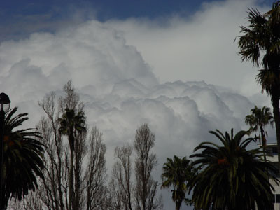 Les nuages vont et viennent ici !!!